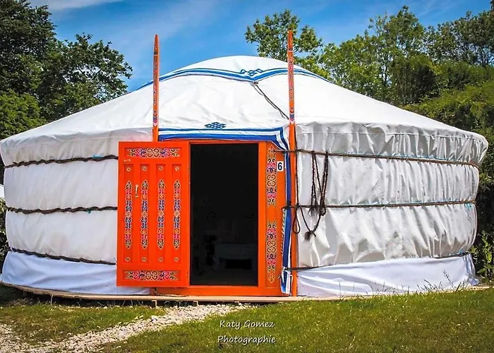 Camping Kerlaudy Mer Et Yourtes